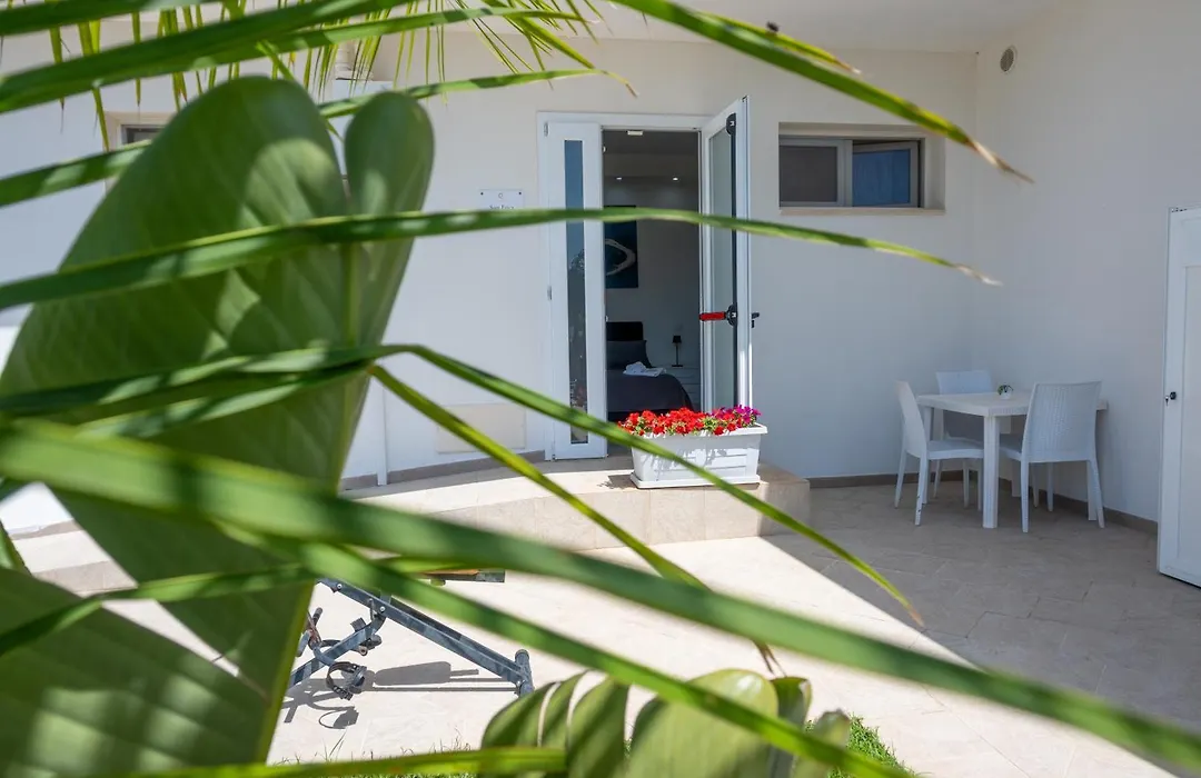 Villa Leonardo San Foca - Room, Pool & Restaurant-1