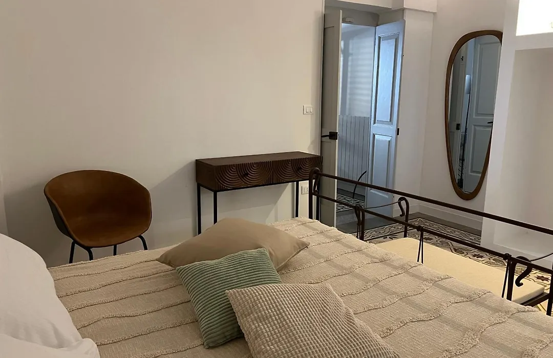 Notos B&B-1