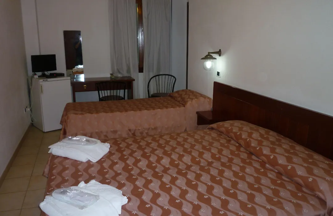 Hotel l'Ancora-1