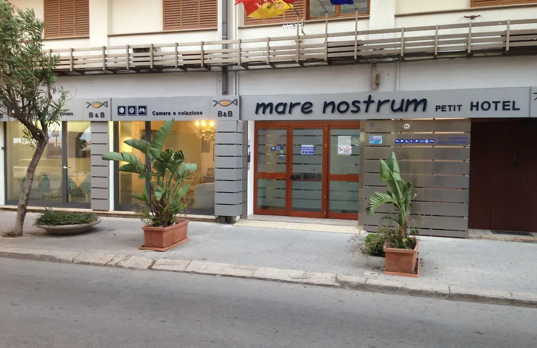 Mare Nostrum Petit Hotel-1