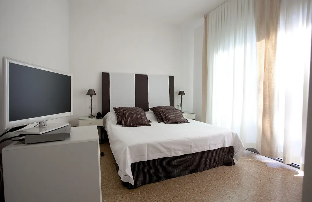 Hotel Mediterraneo Suite&Residence-1