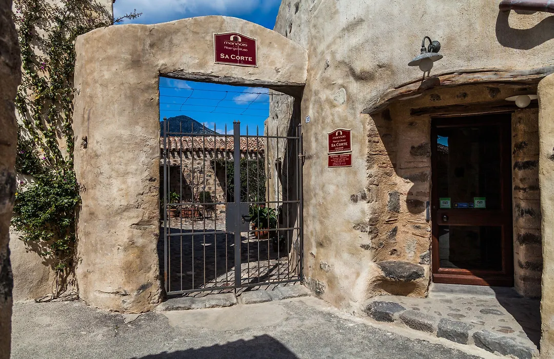 Albergo Diffuso Mannois-1