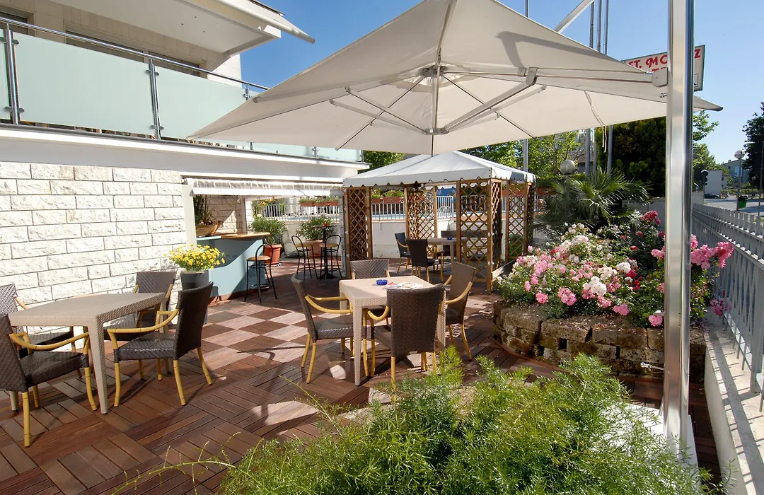 Hotel St. Moritz-1