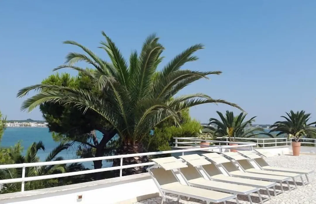 Isola lo Scoglio Hotel-1