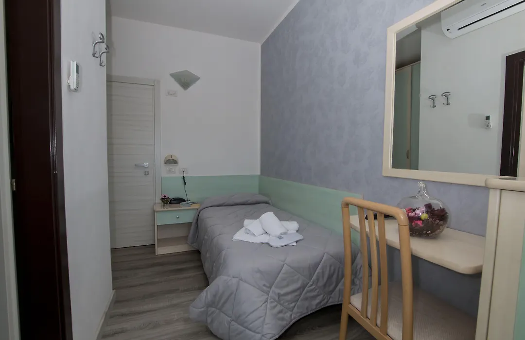 Hotel Zanarini-1