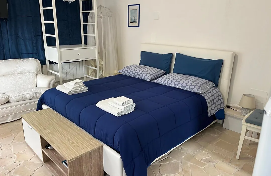 B&B Villa Mediterranea With Private Parking-1