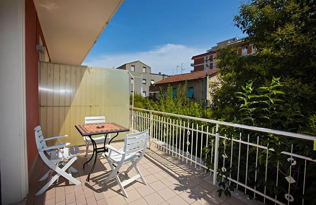 Hotel lo Squalo-1