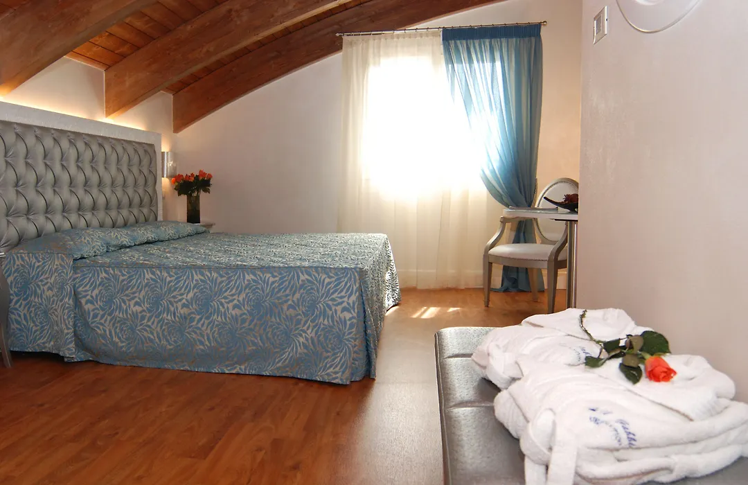 Hotel Il Gabbiano-1