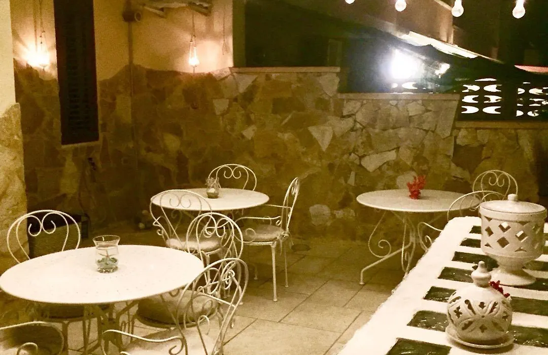 B&B Pesciolino Rosso-1