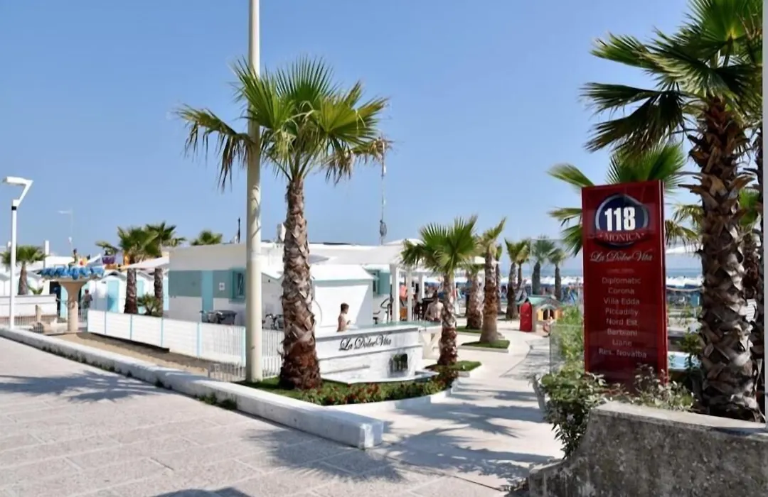 HOTEL LIANE - venite assetati perché questa estate fa caldo PD - zona disco spiagge-1