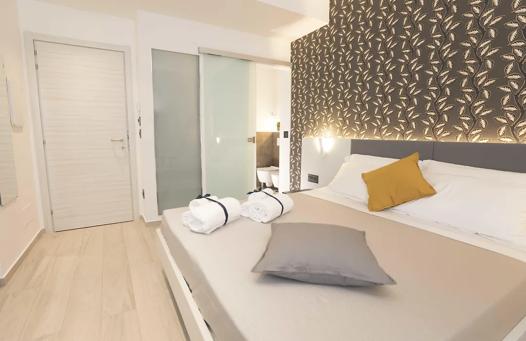 Thalya Luxury Rooms-1