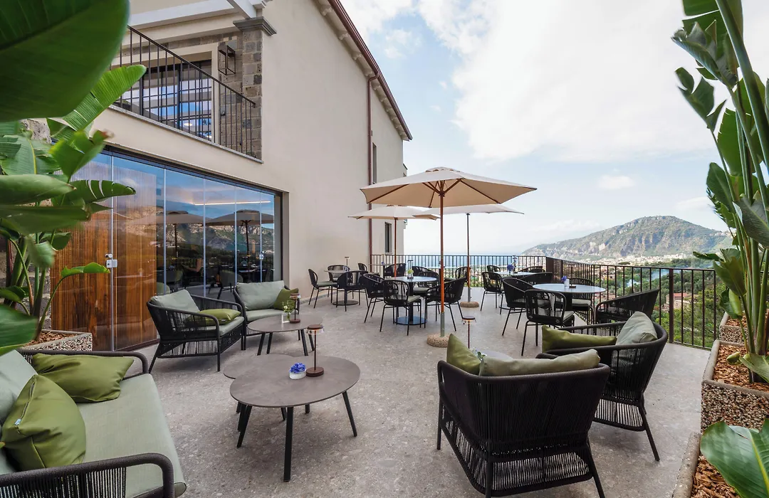 Caruso sea view-1