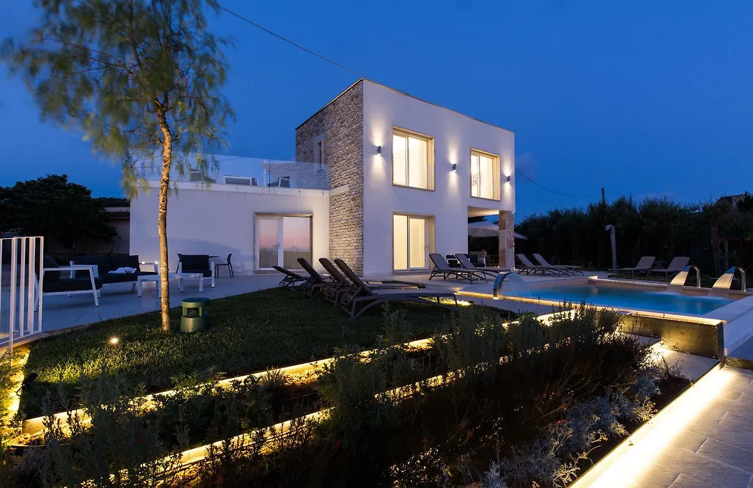 Scissure Sea Suite-1