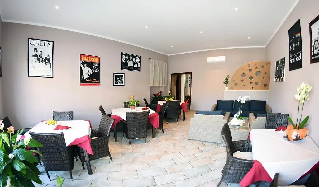 Albergo La Perla-1