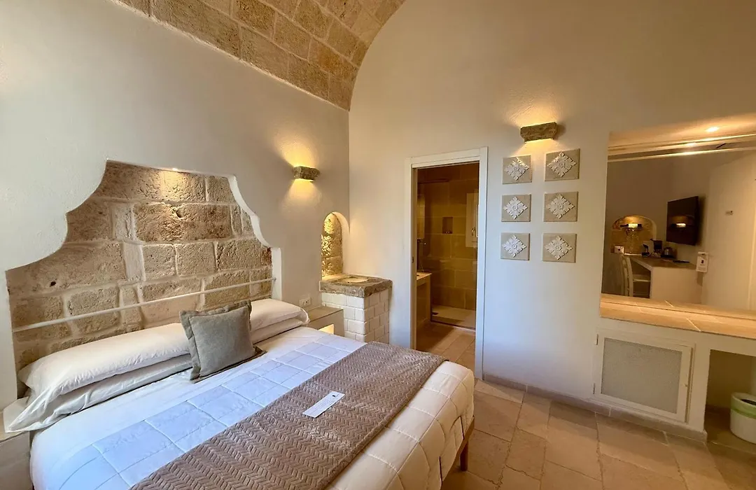 Vittorio Emanuele Charming Suites-1