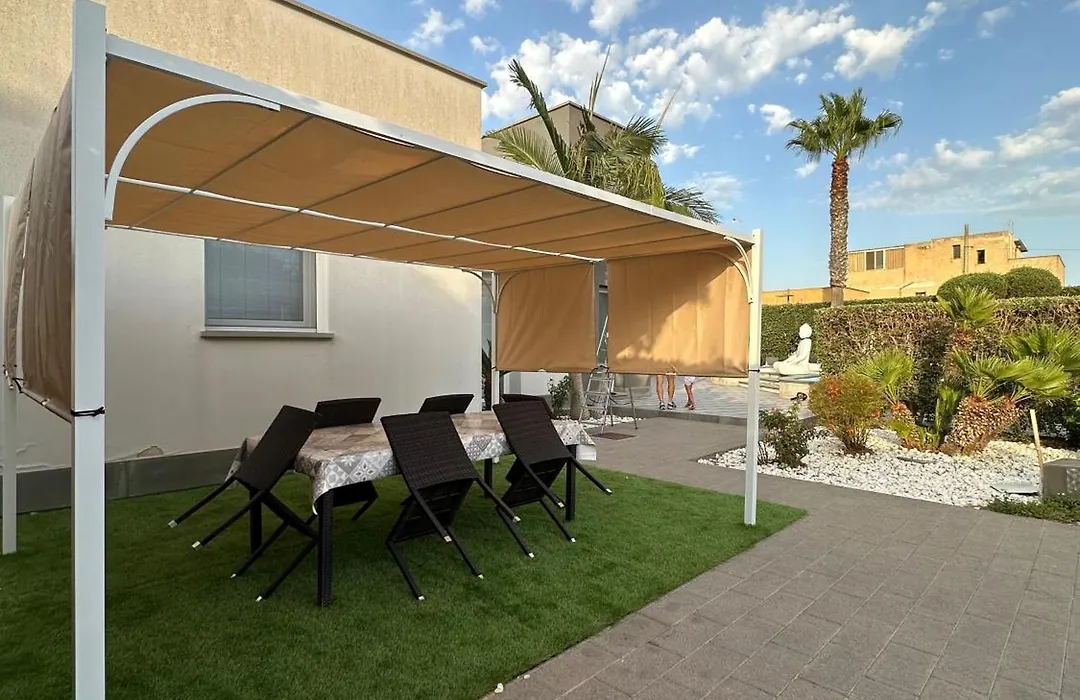 Villa con Piscina vicino al mare - Mazara del vallo-1