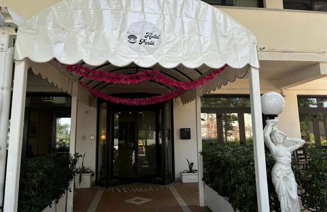 Hotel Perla-1