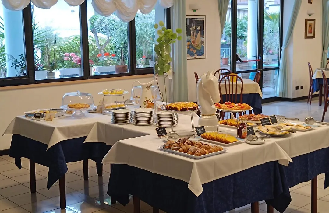 Hotel Criniera D'oro-1