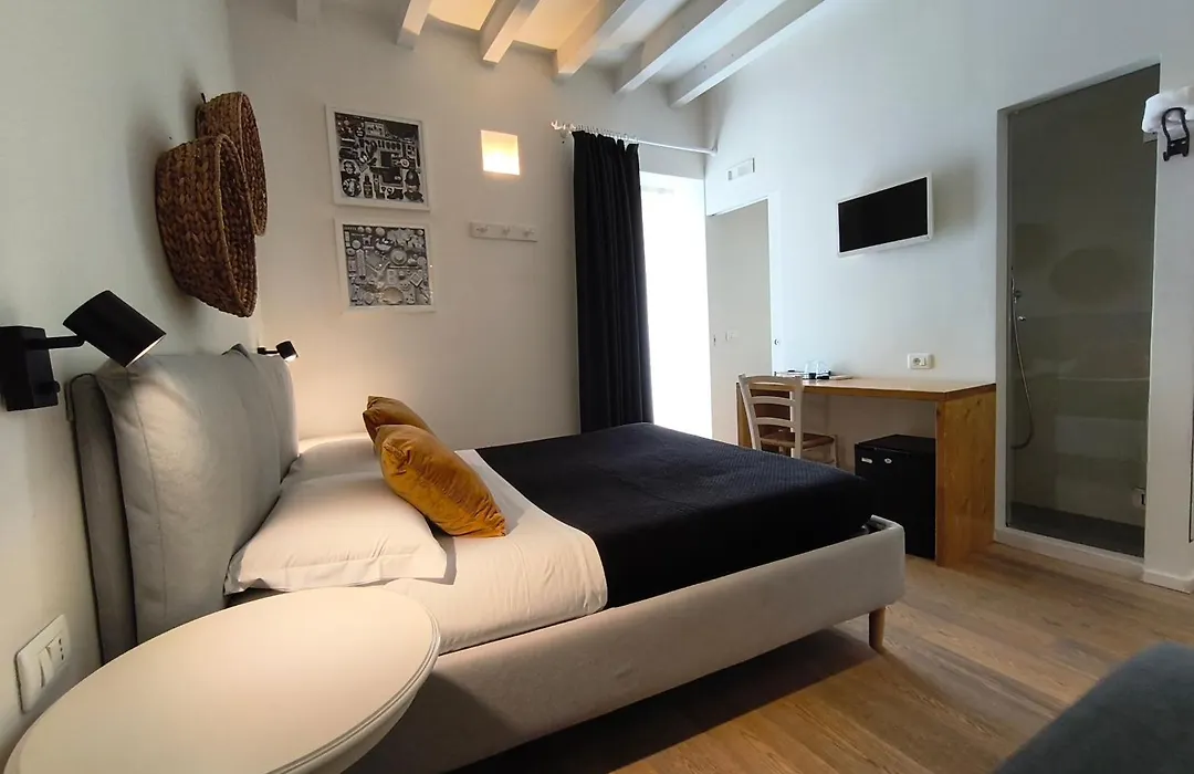 La Maison-1