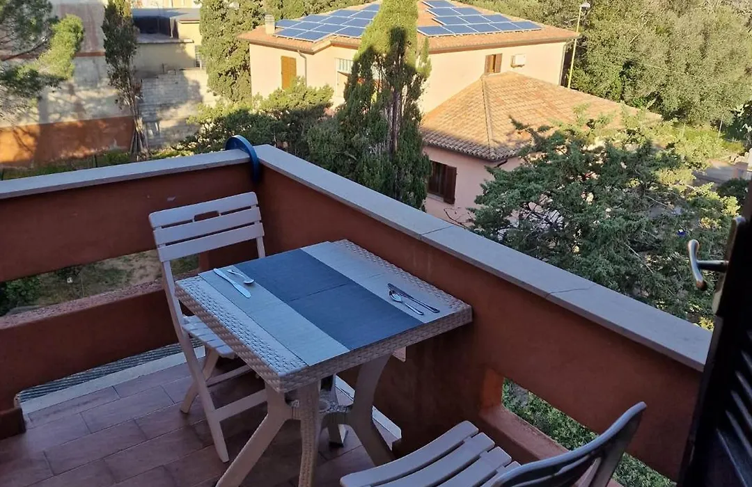 Guest House Tra Rocce E Mare-1