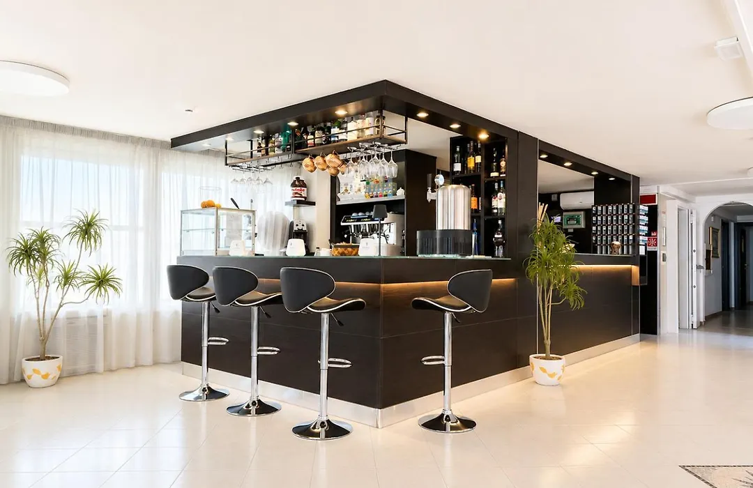 Hotel Tyc-1