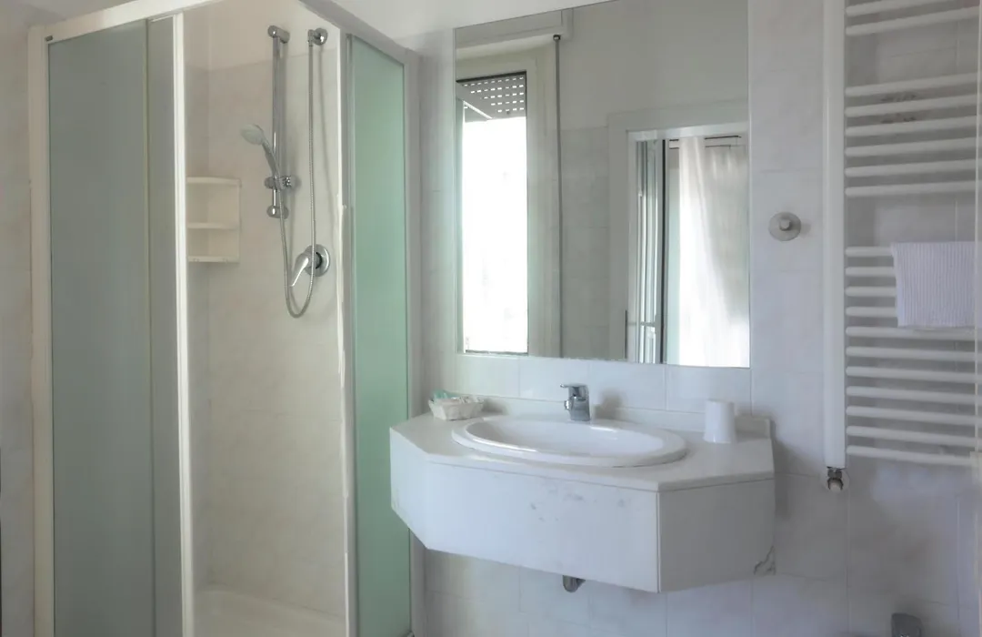 Hotel Leoni-1