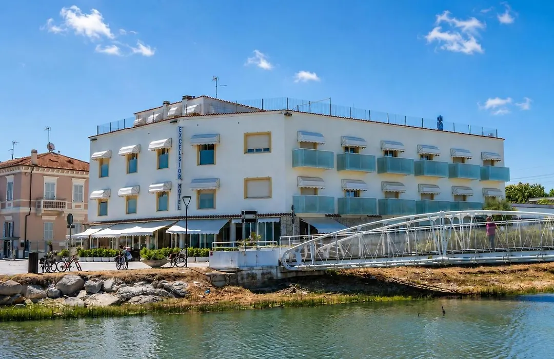 Hotel Excelsior-1