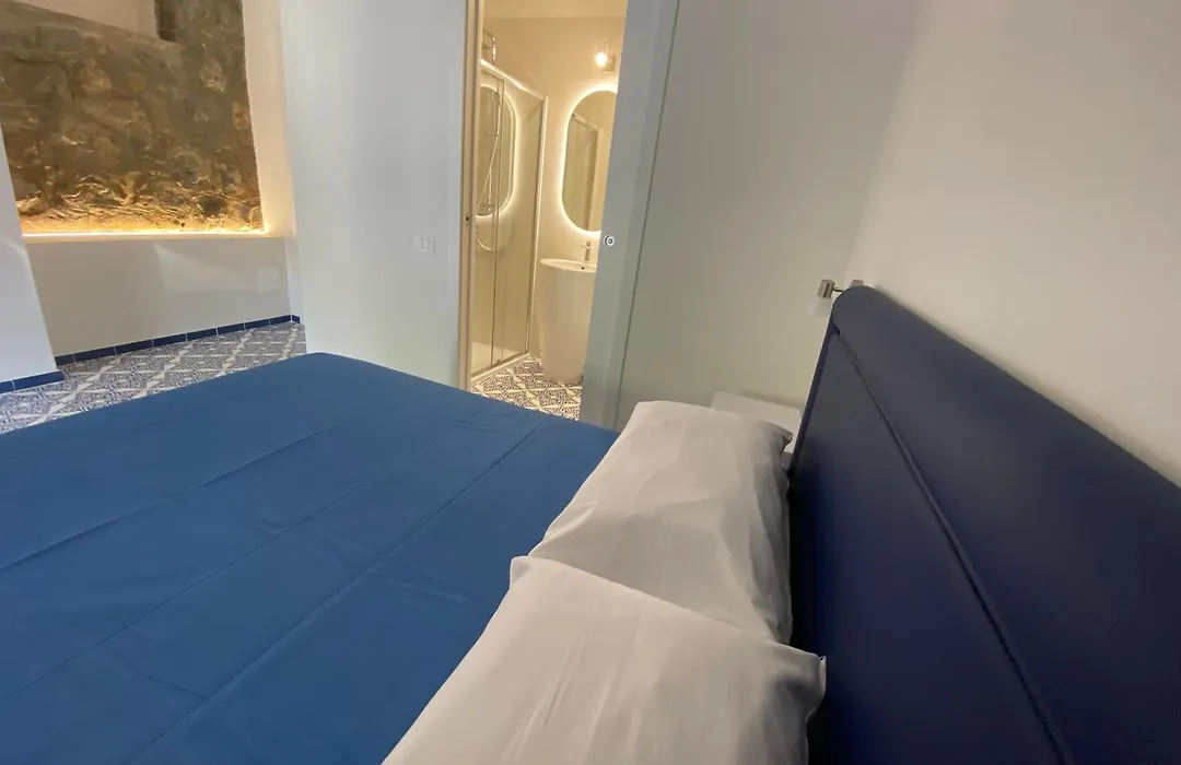 Cinquestelle Albergo del centro storico-1