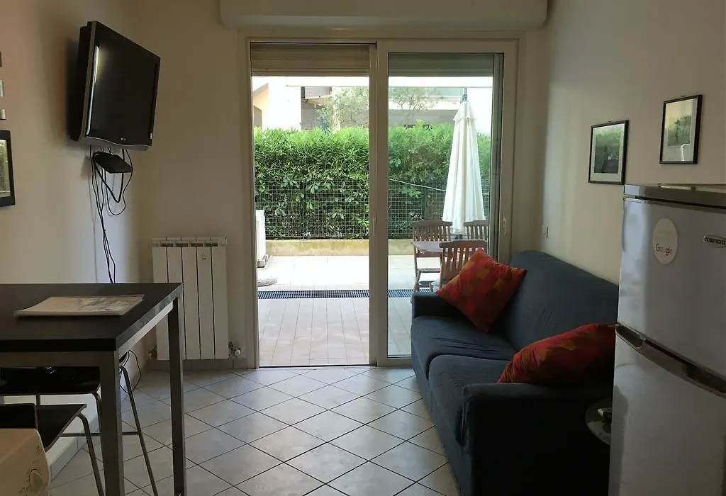 Casa Vacanze Marina Vecchia-1