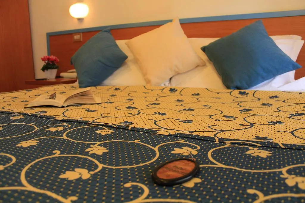 Hotel Paradise-1