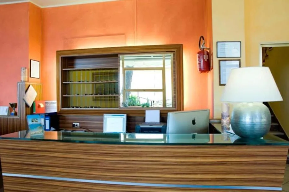 Hotel Ambassador-1