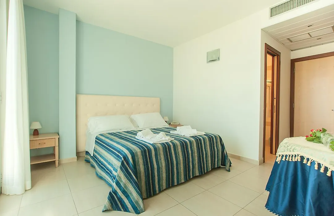 Hotel Riviera-1