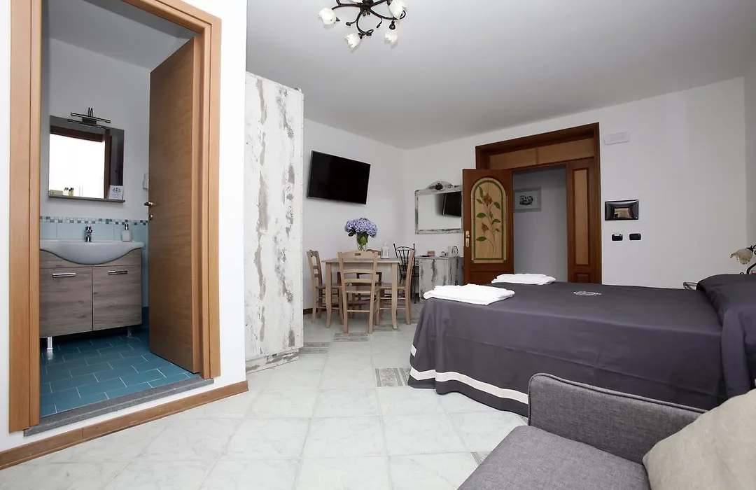 Luxury Room Vittorio Emanuele II-1