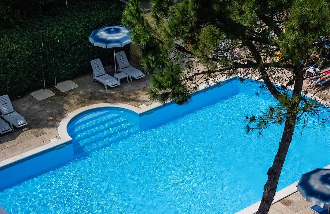 Hotel Bahama-1
