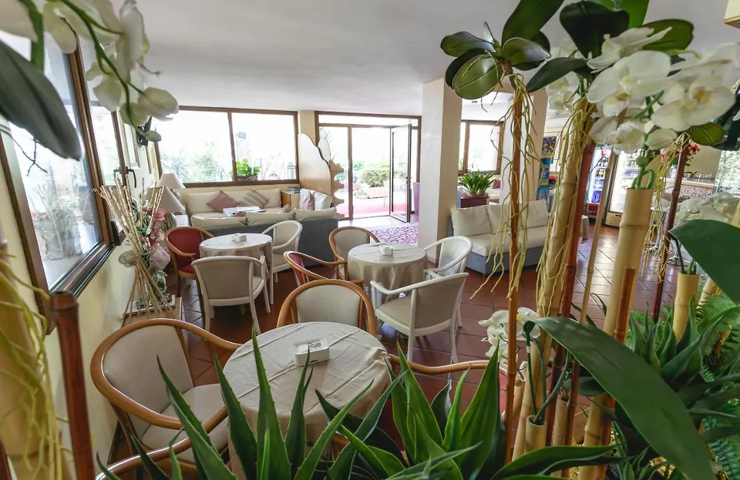 Hotel Deborah-1