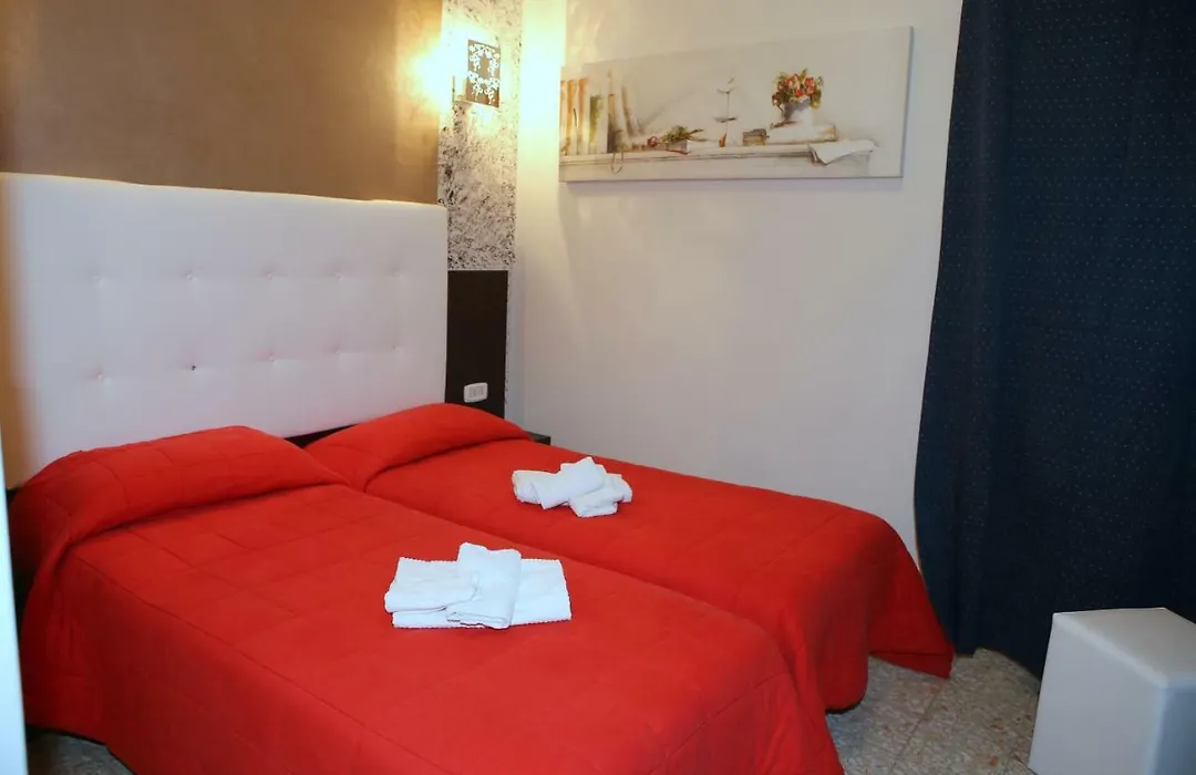 Hotel Busignani-1