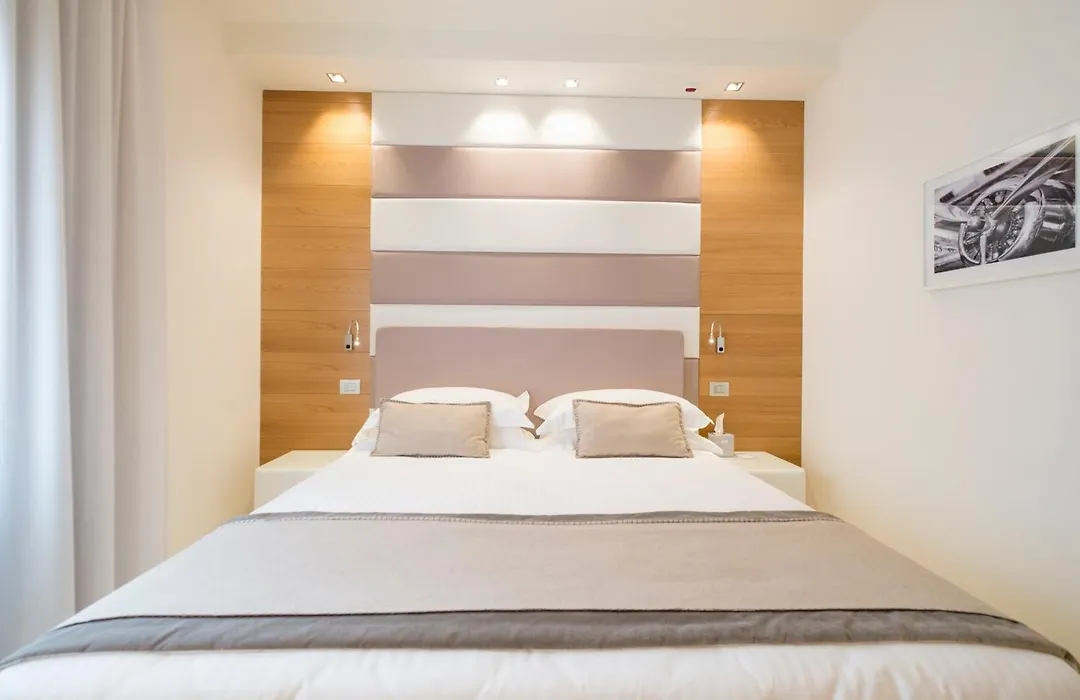 Metropol Ceccarini Suite - Luxury Apartments-1