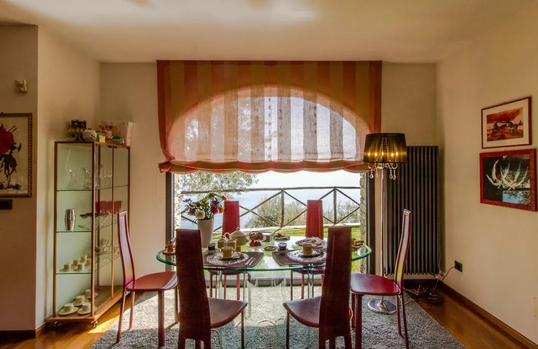 Villa Degli Ulivi B&B-1