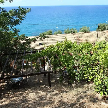 Casa del Faro A (by Vacation Service)-3