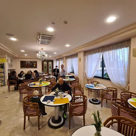 Hotel Sabra-2