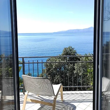 Judia Camere sul mare-3