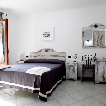 Luxury Room Vittorio Emanuele II-3
