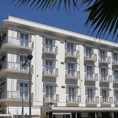 Hotel Gambrinus Mare-3