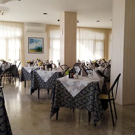 Hotel Dei Cesari-2