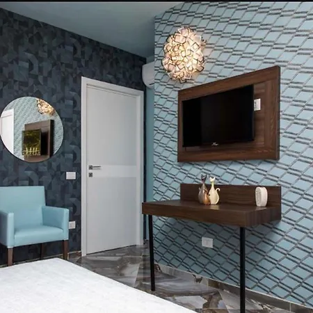 4Essences Boutique Rooms-3