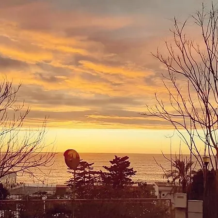A Due Passi dal Mare B&B-2