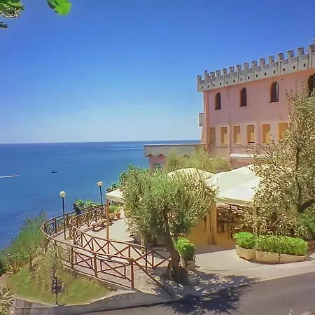 Hotel Hydra Club-3