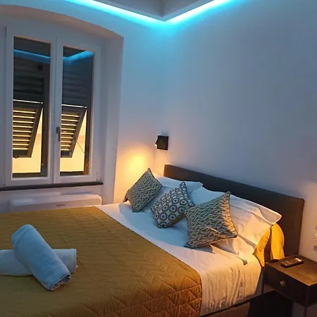 Al Porto 61 - Rooms For Rent-3