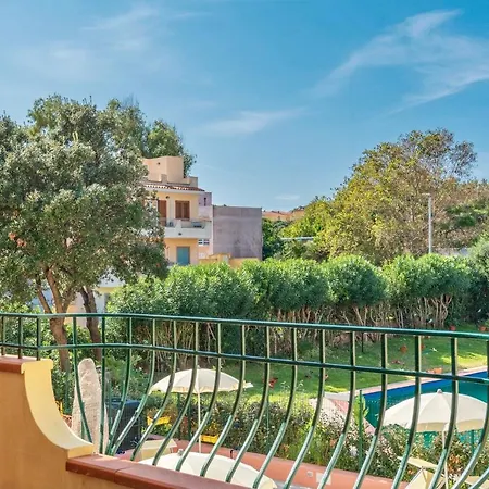 Residence con piscina a Santa Teresa di Gallura-2