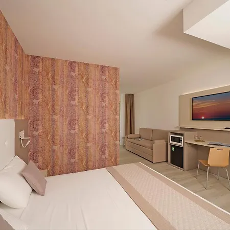 Hotel Strand A Frontemare-3